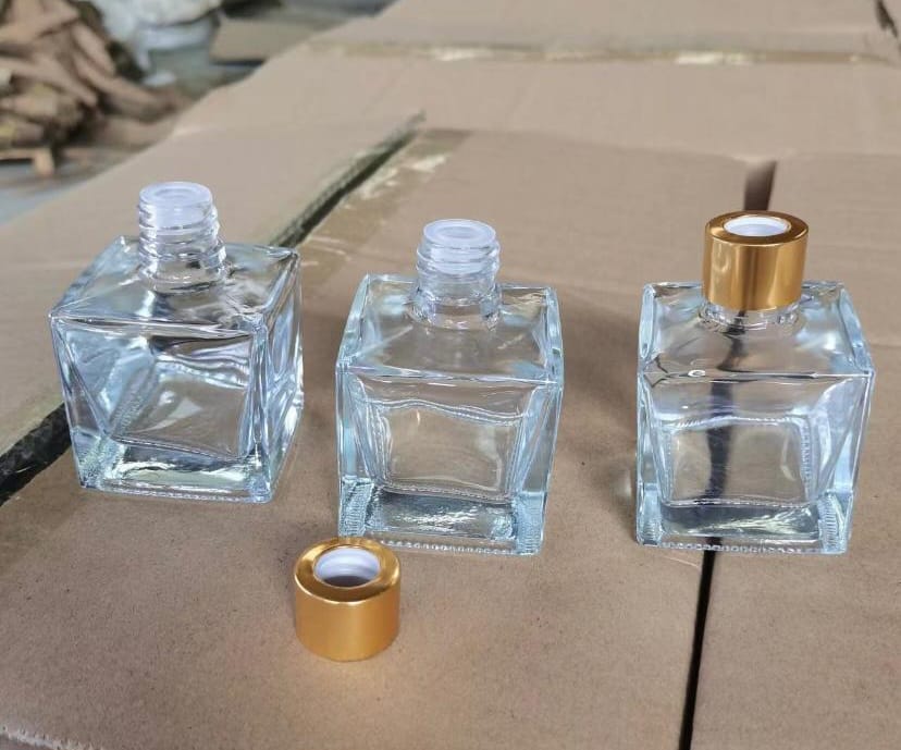 Kare Odo Kokusu Şişesi