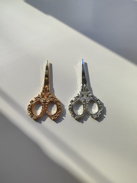 Dantel Makas Büyük