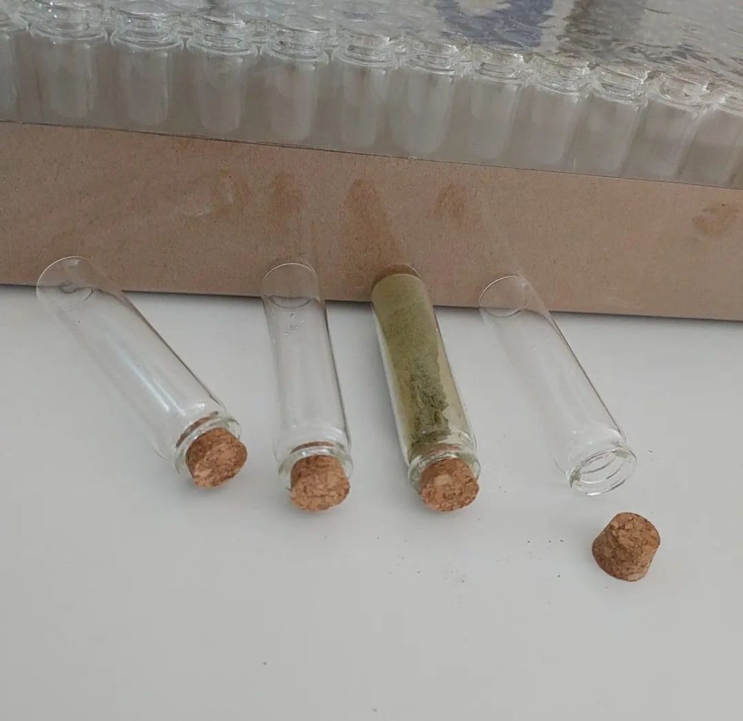 8 cm Tüp Şişe Mantarlı