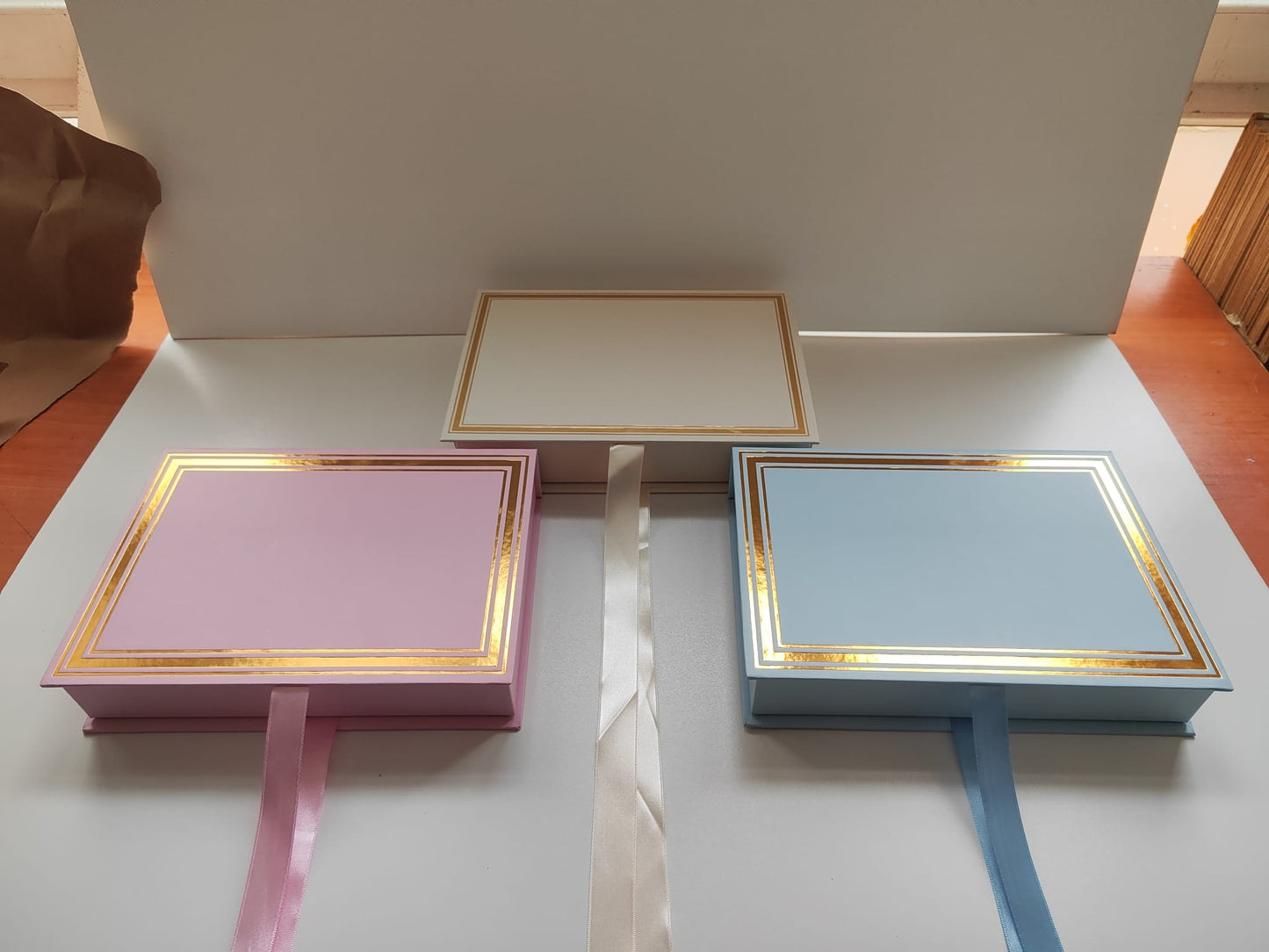 Karton Kitap Çikolata Kutusu