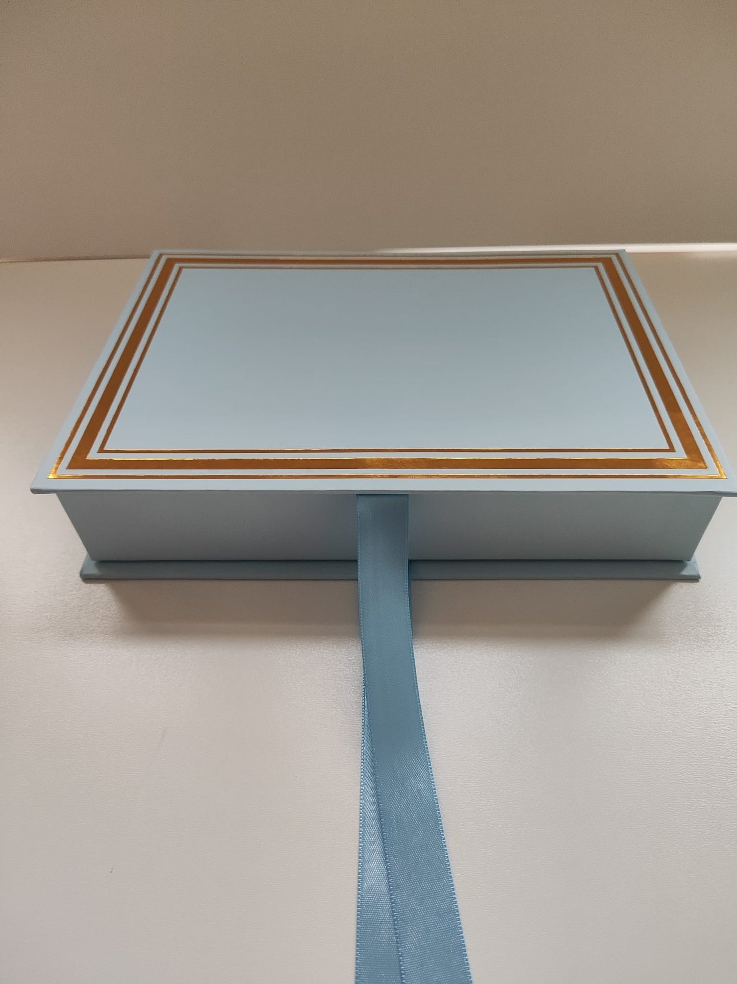 Karton Kitap Çikolata Kutusu