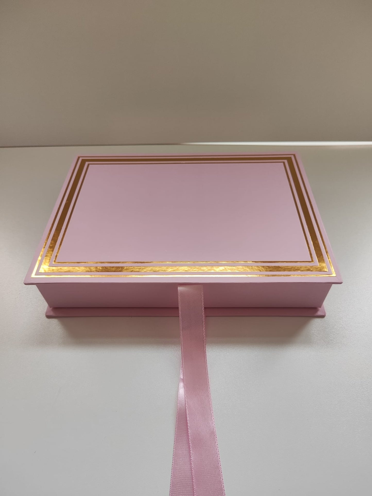 Karton Kitap Çikolata Kutusu